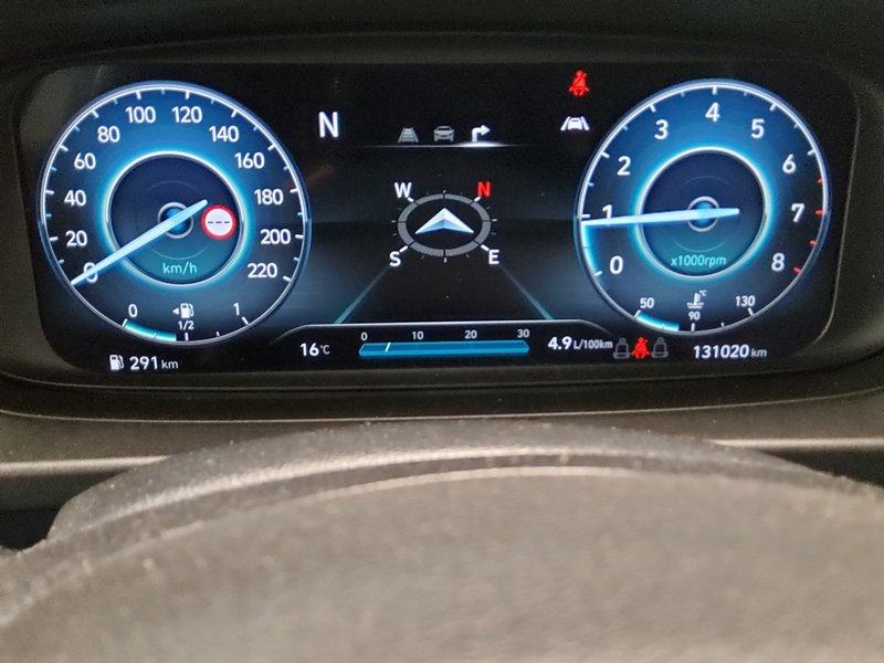 Hyundai i20 1.0 T-GDI Trend • bežično punjenje • digitalni instrumenti, fotografija 8