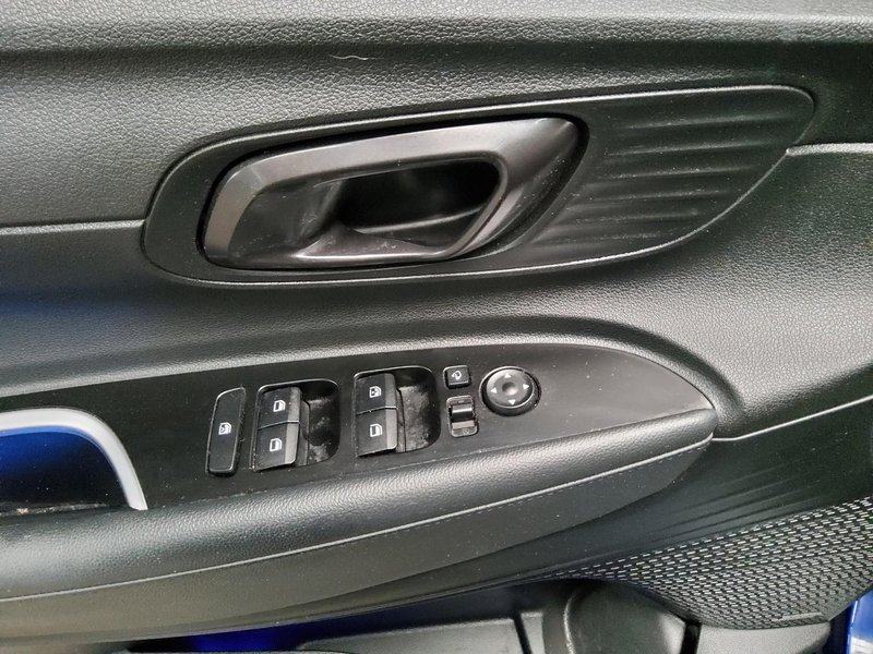 Hyundai i20 1.0 T-GDI Trend • bežično punjenje • digitalni instrumenti, fotografija 10