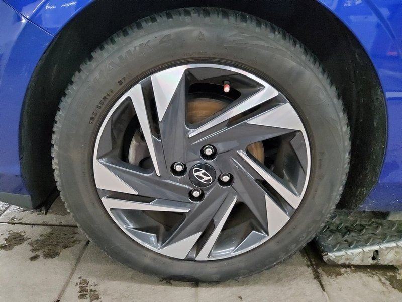 Hyundai i20 1.0 T-GDI Trend • bežično punjenje • digitalni instrumenti, fotografija 11