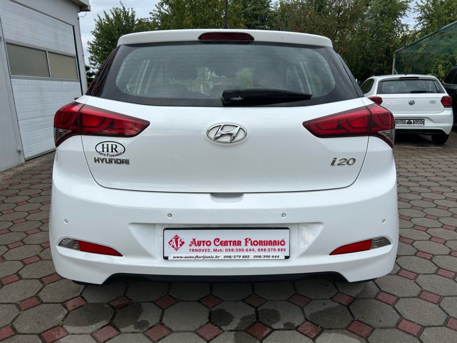 Hyundai i20 1,1 CRDi 2016.,SERVISNA, CAR-PASS, PARK SENZ.,KLIMA, LED, fotografija 6
