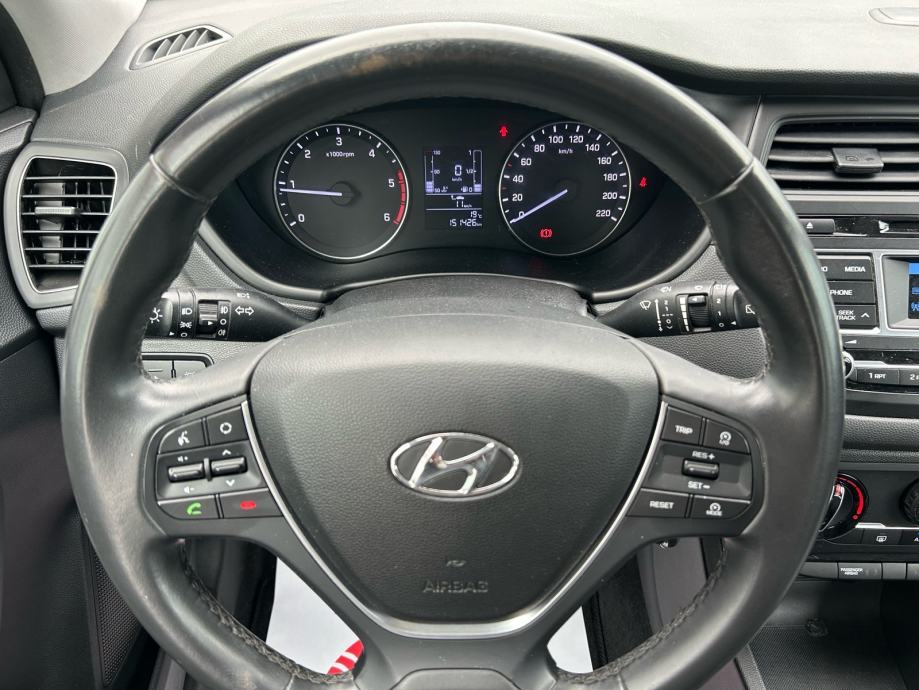 Hyundai i20 1,1 CRDi 2016.,SERVISNA, CAR-PASS, PARK SENZ.,KLIMA, LED, fotografija 13