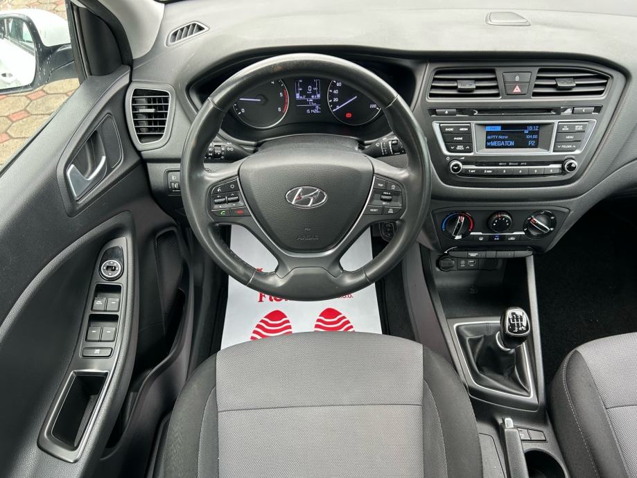 Hyundai i20 1,1 CRDi 2016.,SERVISNA, CAR-PASS, PARK SENZ.,KLIMA, LED, fotografija 8