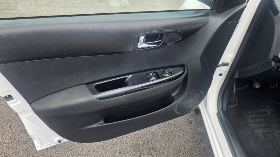Hyundai i20 1,1 CRDi, fotografija 9