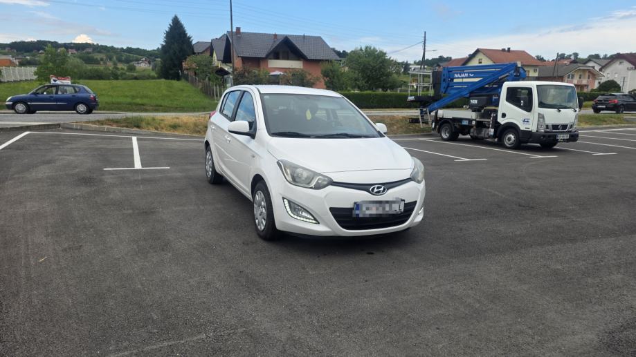 Hyundai i20 1,1 CRDi, fotografija 3