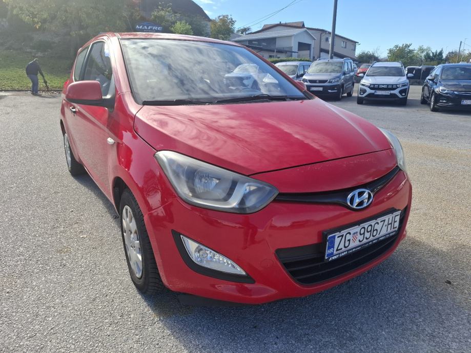 Hyundai i20 1.1crdi-KLIMA-ESP-REGISTRIRAN DO 04 MJESECA 2027, pogled izvana - slika 2