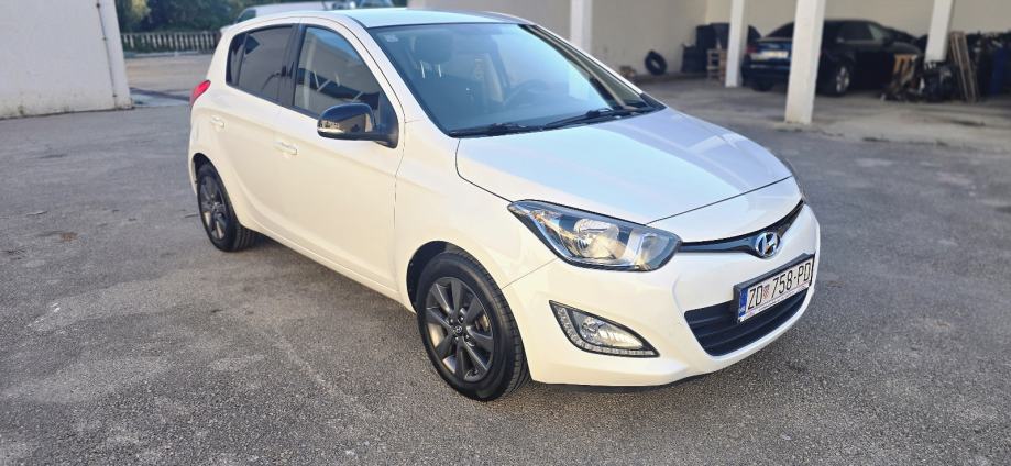 Hyundai i20 1.2, 12/2014, 240tkm, 63kw, reg. 10/2027, fotografija 2