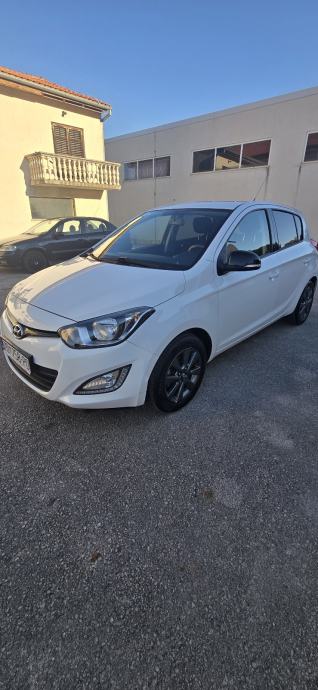 Hyundai i20 1.2, 12/2014, 240tkm, 63kw, reg. 10/2027, fotografija 9
