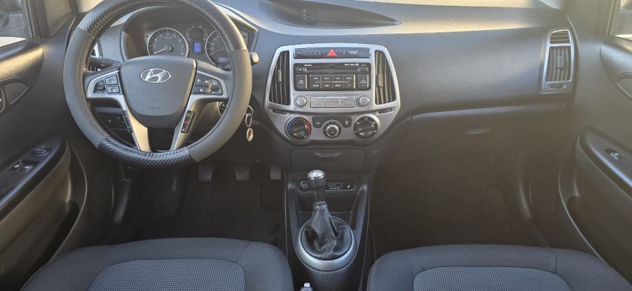 Hyundai i20 1.2, 12/2014, 240tkm, 63kw, reg. 10/2027, fotografija 17