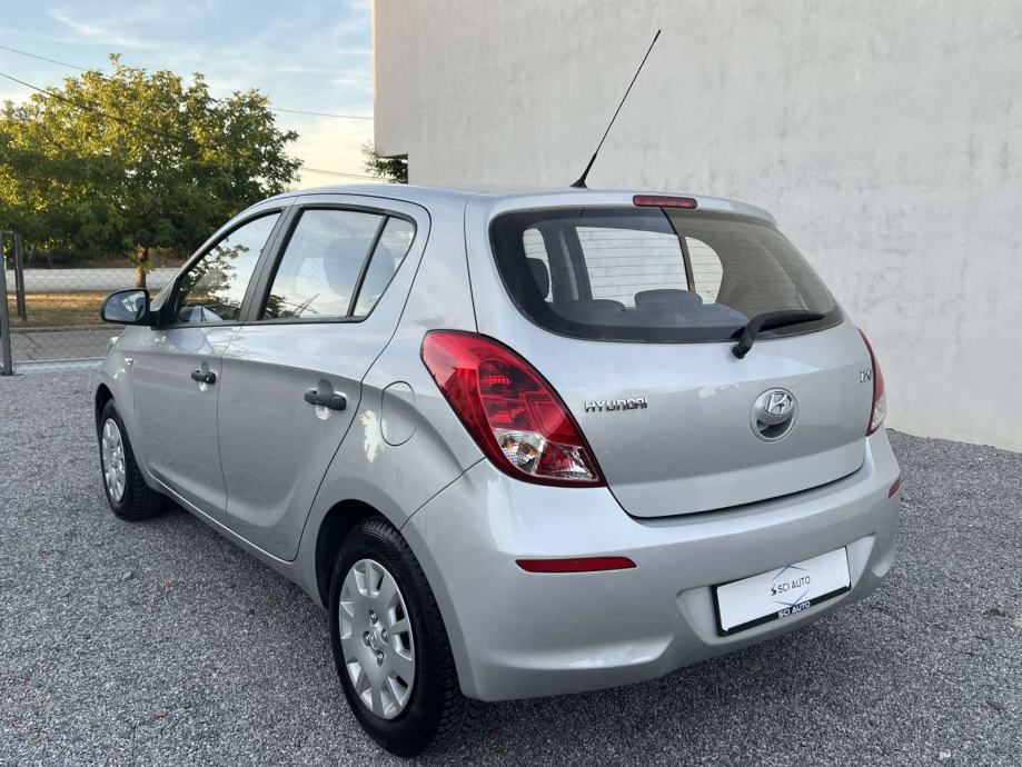 HYUNDAI I20 1.2, 2013., KLIMA, JAMSTVO, OBROČNO PLAĆANJE KARTICAMA !, fotografija 5