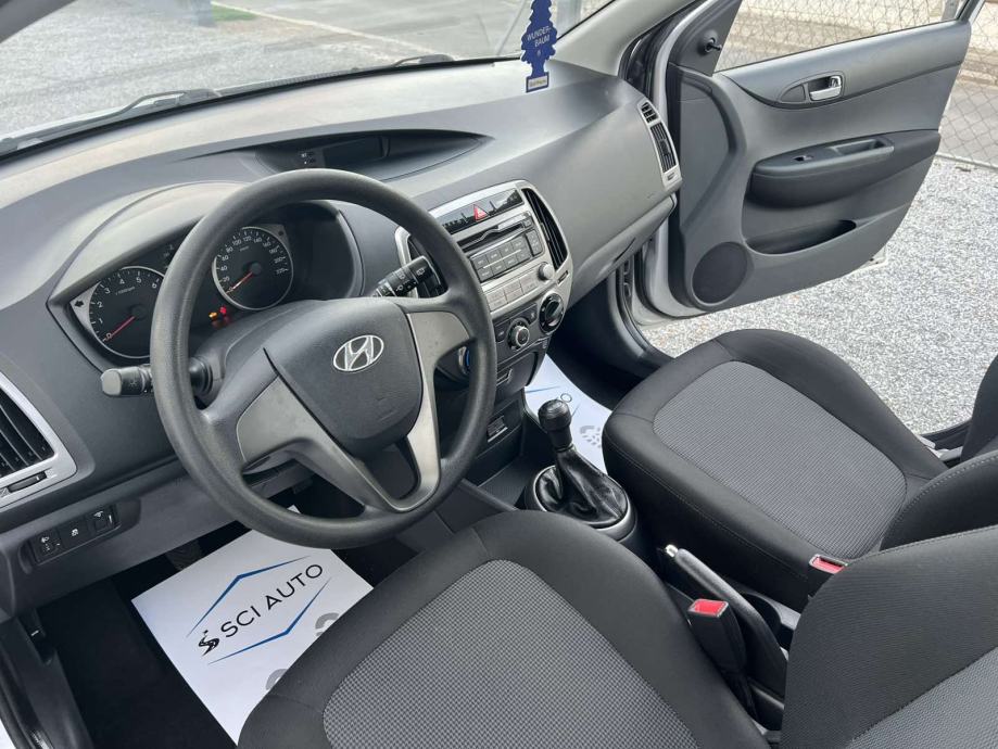HYUNDAI I20 1.2, 2013., KLIMA, JAMSTVO, OBROČNO PLAĆANJE KARTICAMA !, fotografija 10