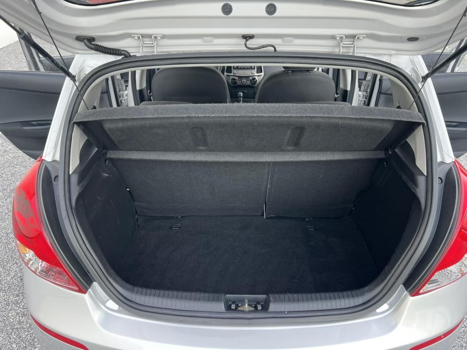 HYUNDAI I20 1.2, 2013., KLIMA, JAMSTVO, OBROČNO PLAĆANJE KARTICAMA !, fotografija 17