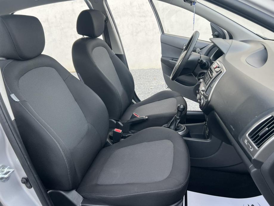 HYUNDAI I20 1.2, 2013., KLIMA, JAMSTVO, OBROČNO PLAĆANJE KARTICAMA !, fotografija 12