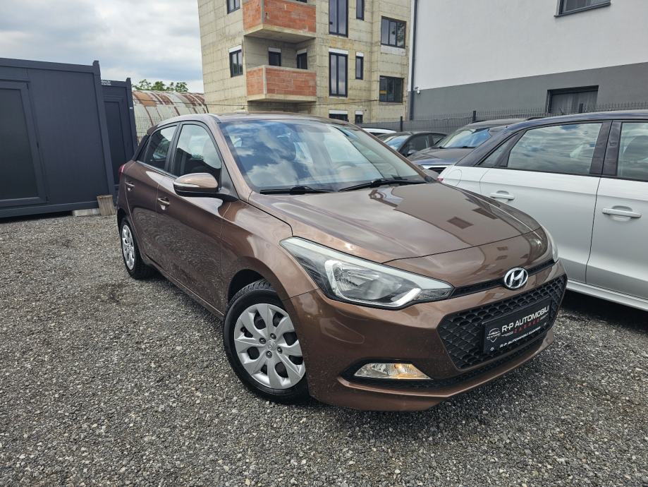 *HYUNDAI*I20*1.2*BENZIN*PREMIUM*GO*KLIMA*PDC*TOP*STANJE*SERVISNA*ZG*, pogled izvana - slika 3