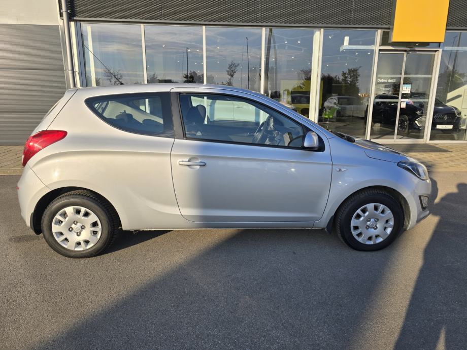 Hyundai i20 1,2 iStart, fotografija 3