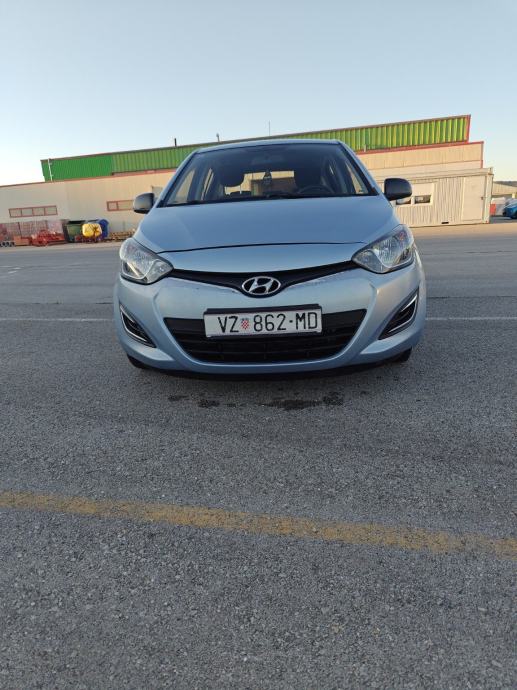 Hyundai i20 1,2, fotografija 6