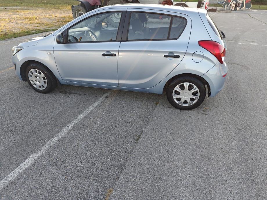 Hyundai i20 1,2, pogled izvana - slika 4