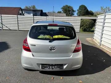 Hyundai i20 1,2 5 Vrata Klima Top stanje !!!, pogled izvana - slika 4