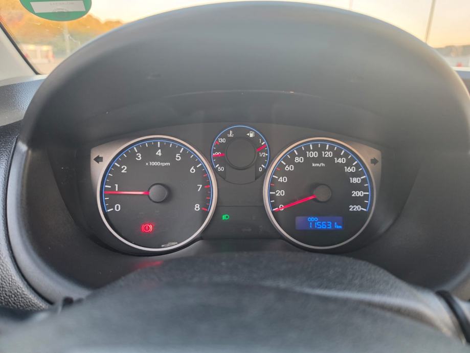 Hyundai i20 1,2, fotografija 4