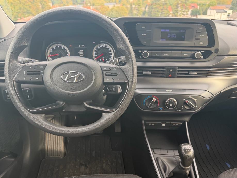 Hyundai i20 1,2, fotografija 9