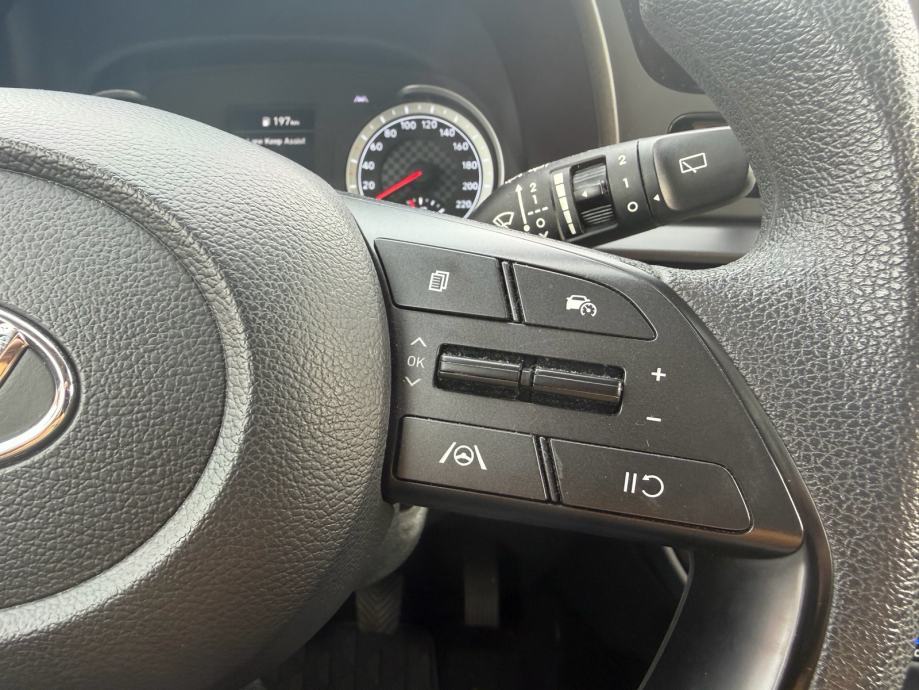 Hyundai i20 1,2, fotografija 13