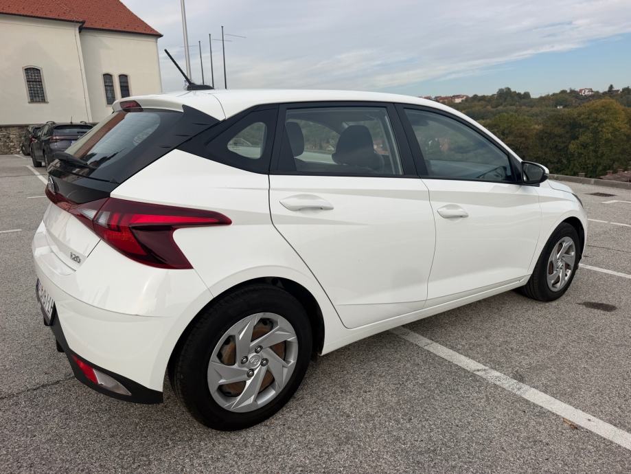 Hyundai i20 1,2, fotografija 16