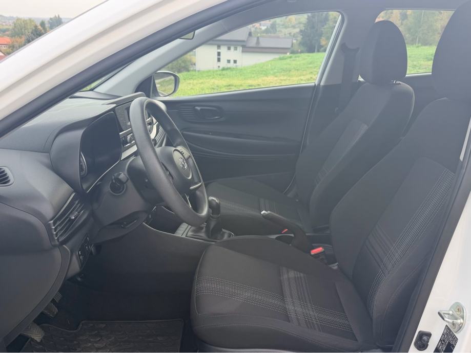 Hyundai i20 1,2, fotografija 6