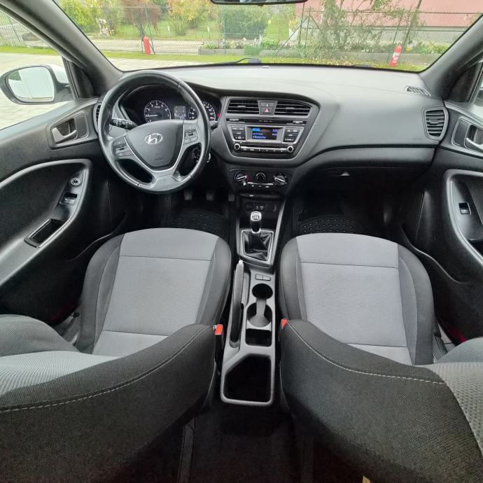 Hyundai i20 1,2 STYLE ● HR auto ● 133.ooo km• 1. VLASNIK, fotografija 9