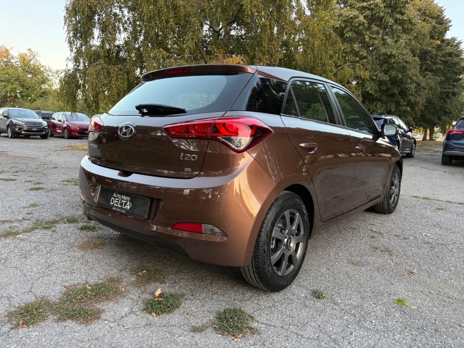 Hyundai i20 1,25-PRVI VLASNIK-86 000 km, fotografija 5
