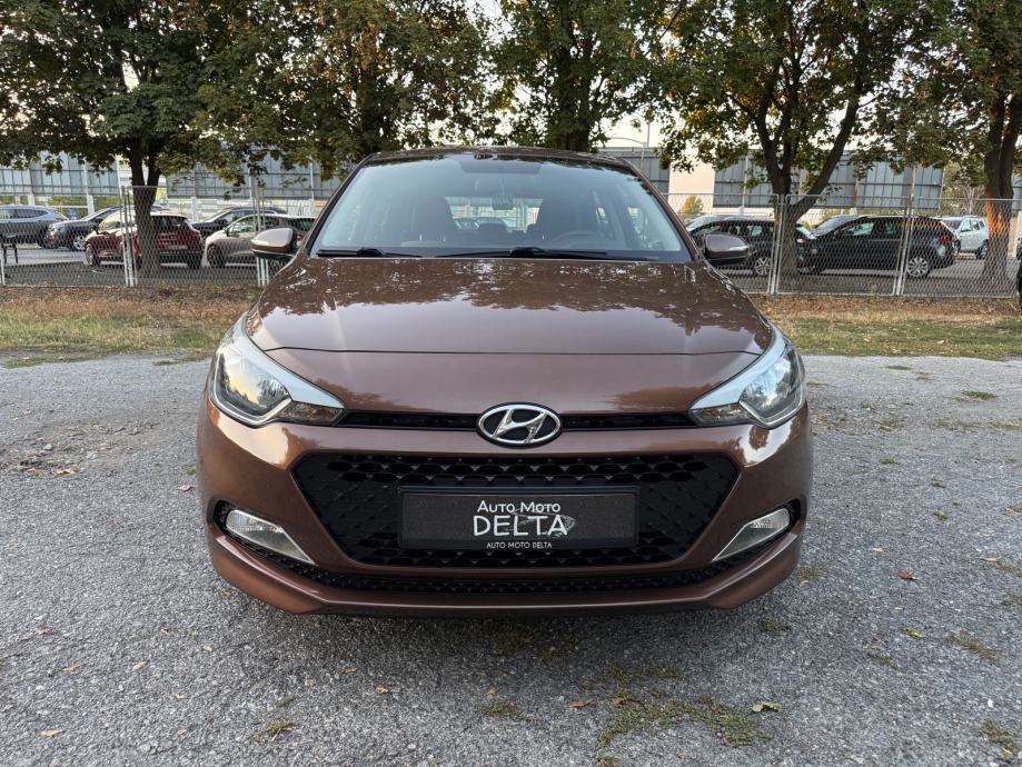 Hyundai i20 1,25-PRVI VLASNIK-86 000 km, fotografija 8
