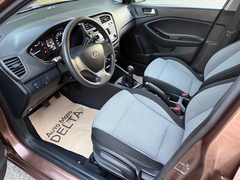 Hyundai i20 1,25-PRVI VLASNIK-86 000 km, fotografija 11