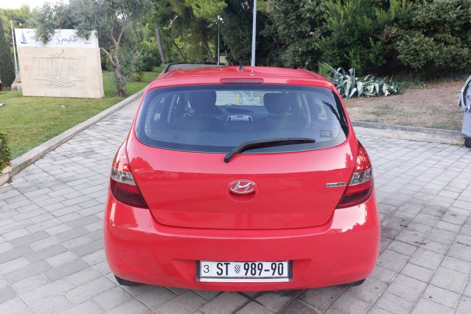 Hyundai i20 1,4 CRDi-- DIZEL-, fotografija 8