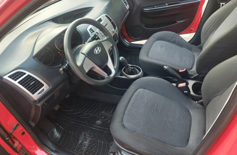 Hyundai i20 1,4 CRDi-- DIZEL-, fotografija 13