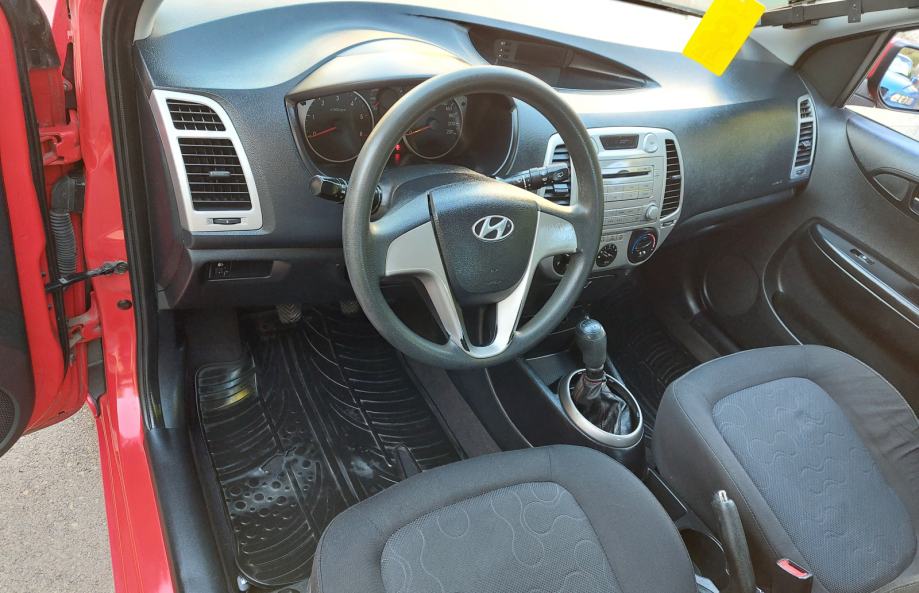 Hyundai i20 1,4 CRDi-- DIZEL-, fotografija 16