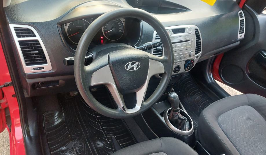 Hyundai i20 1,4 CRDi-- DIZEL-, fotografija 18
