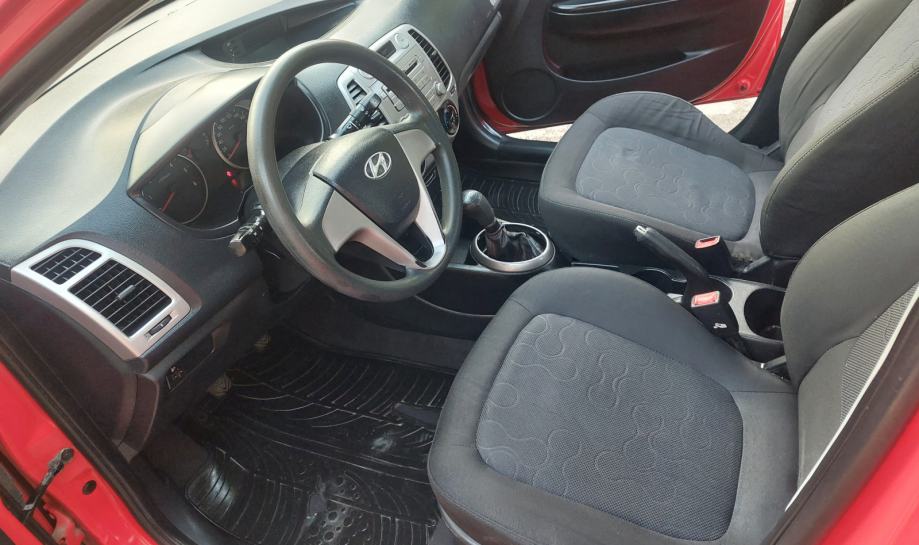 Hyundai i20 1,4 CRDi-- DIZEL-, fotografija 17