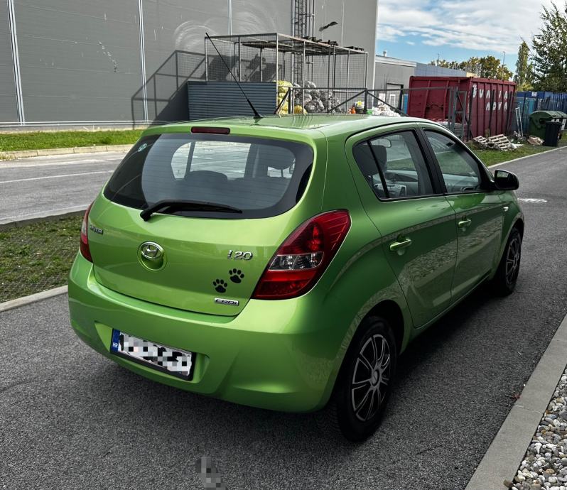 Hyundai i20 1,4 CRDi*Klima*Nove gume*Super stanje*, fotografija 7