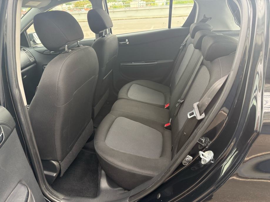 Hyundai i20, fotografija 5