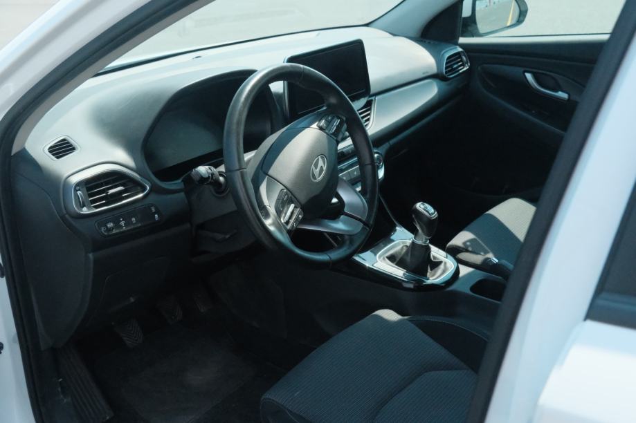 Hyundai i30 1,0 T-GDI, fotografija 3
