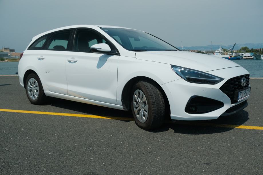 Hyundai i30 1,0 T-GDI, fotografija 12