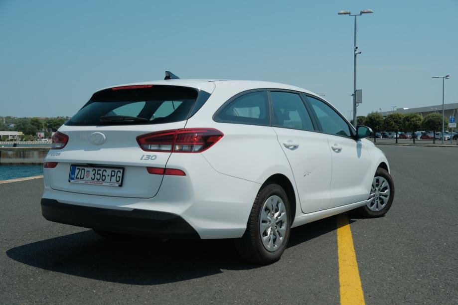 Hyundai i30 1,0 T-GDI, fotografija 9