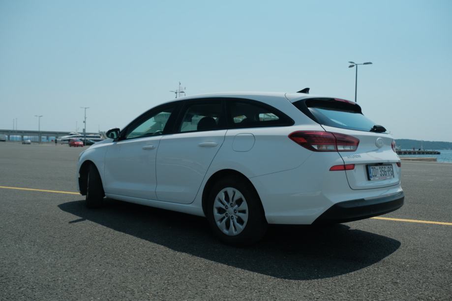 Hyundai i30 1,0 T-GDI, fotografija 6
