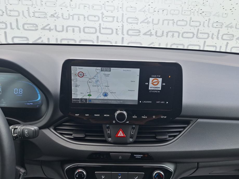 Hyundai i30 1.0 TGDI 100 STYLE, fotografija 8