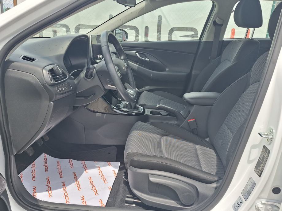 Hyundai i30 1.0 TGDI 100 STYLE, fotografija 9