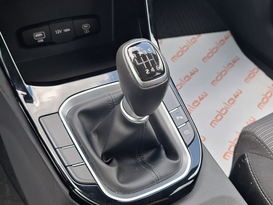 Hyundai i30 1.0 TGDI 100 STYLE, fotografija 12