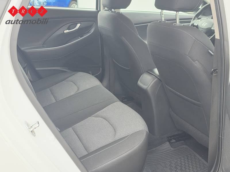 HYUNDAI I30 1.0 TGDI CW, fotografija 5