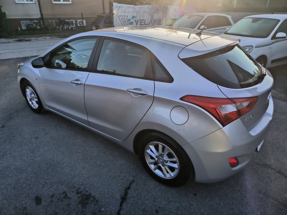 Hyundai i30 1,4 100ks, SERVISNA, JAMSTVO, REG. 06/27, NIJE UVOZ, fotografija 7
