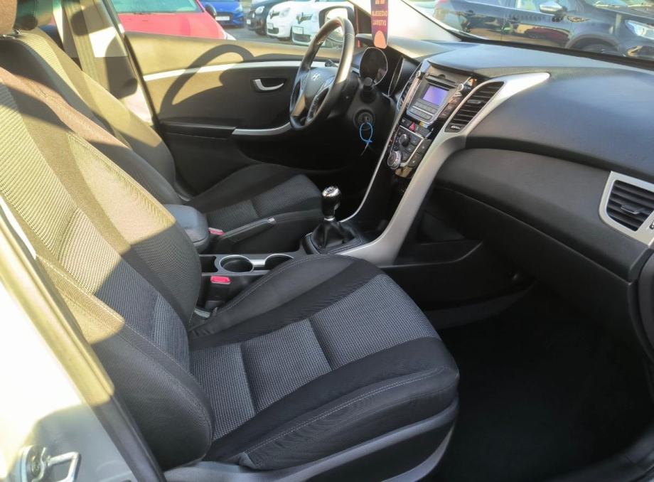 Hyundai i30 1,4 100ks, SERVISNA, JAMSTVO, REG. 06/27, NIJE UVOZ, fotografija 13