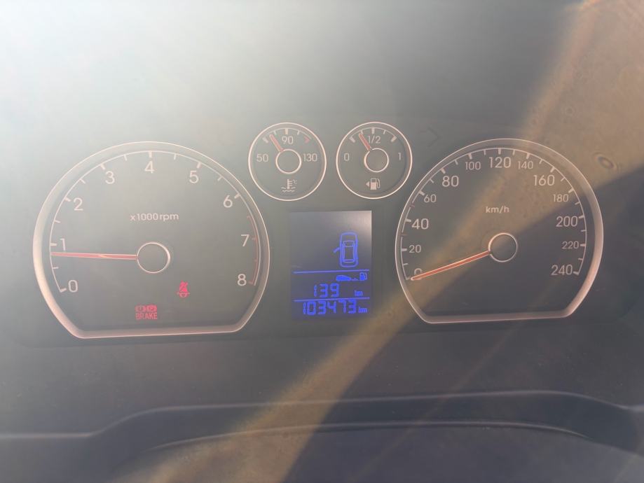 Hyundai i30 1,4 16V, fotografija 7