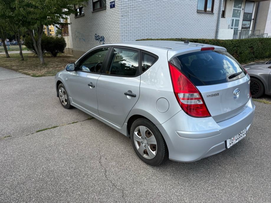 Hyundai i30 1,4 16V, fotografija 7