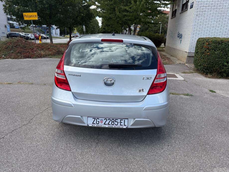 Hyundai i30 1,4 16V, fotografija 2